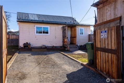 330 Edmonds Street Omak WA 98841