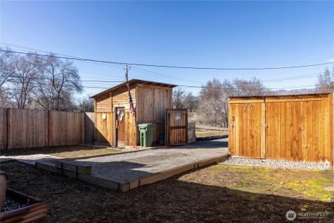 330 Edmonds Street Omak WA 98841