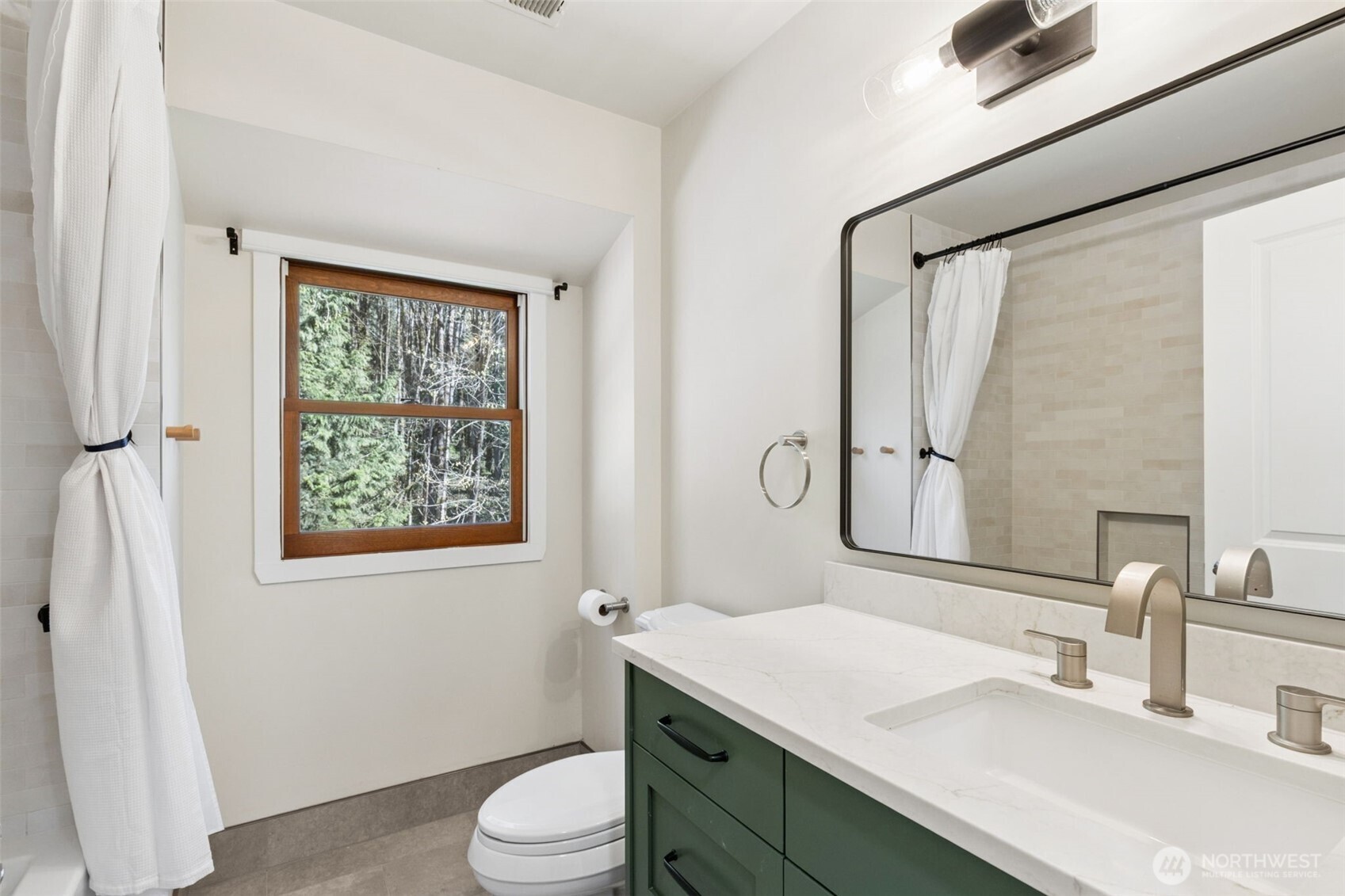 7238 Lakemont Boulevard SE Bellevue WA 98006