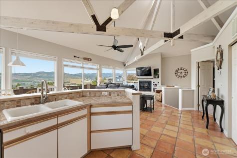 101 Stormy Mountain Way Chelan WA 98816