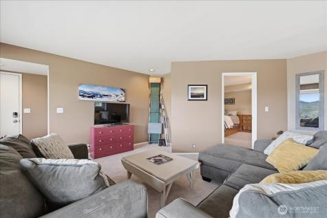 101 Stormy Mountain Way Chelan WA 98816