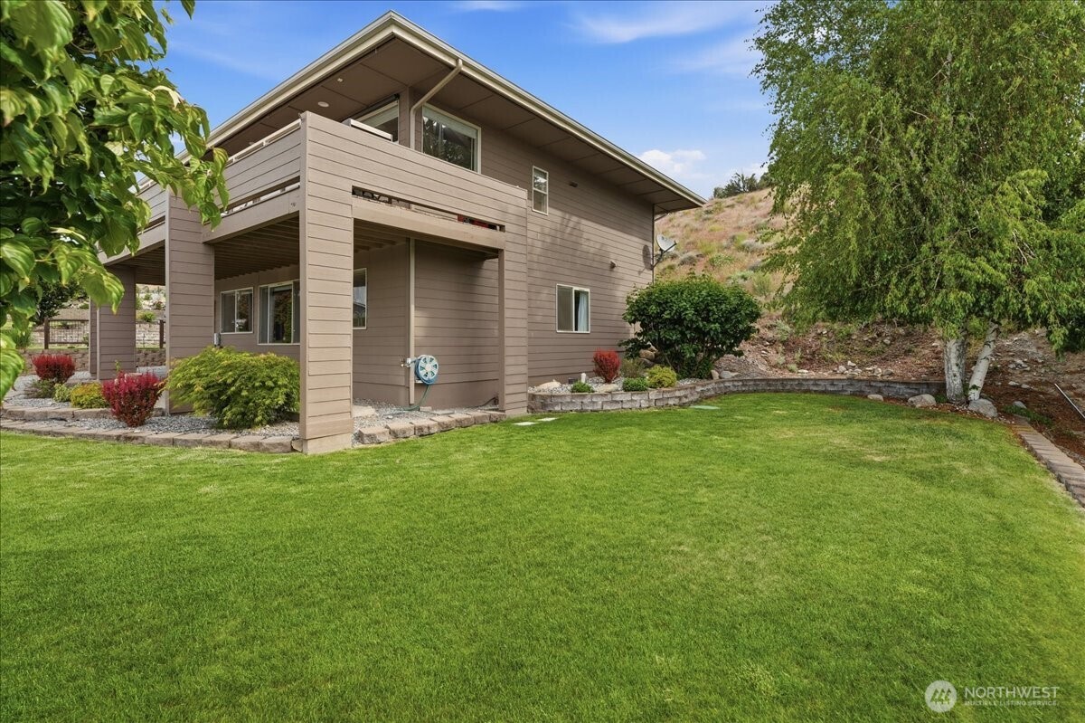 101 Stormy Mountain Way Chelan WA 98816