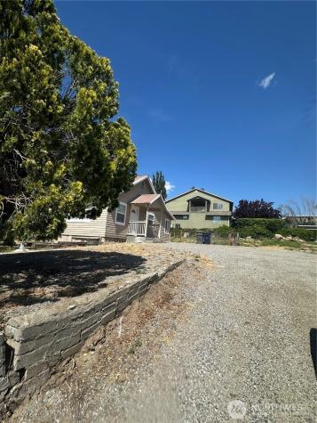 1007 N Baker Avenue East Wenatchee WA 98802