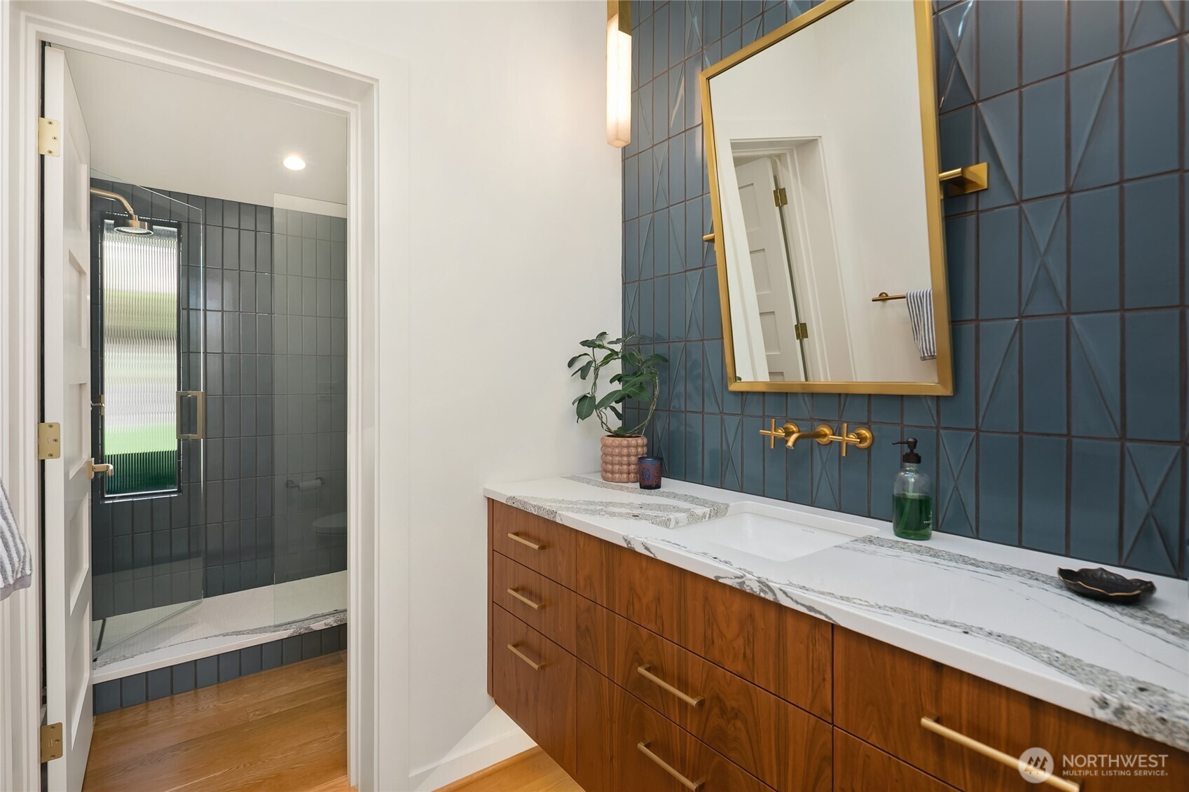 4628 Forest Avenue SE Mercer Island WA 98040