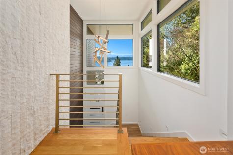 4628 Forest Avenue SE Mercer Island WA 98040