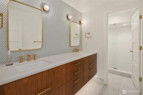 4628 Forest Avenue SE Mercer Island WA 98040
