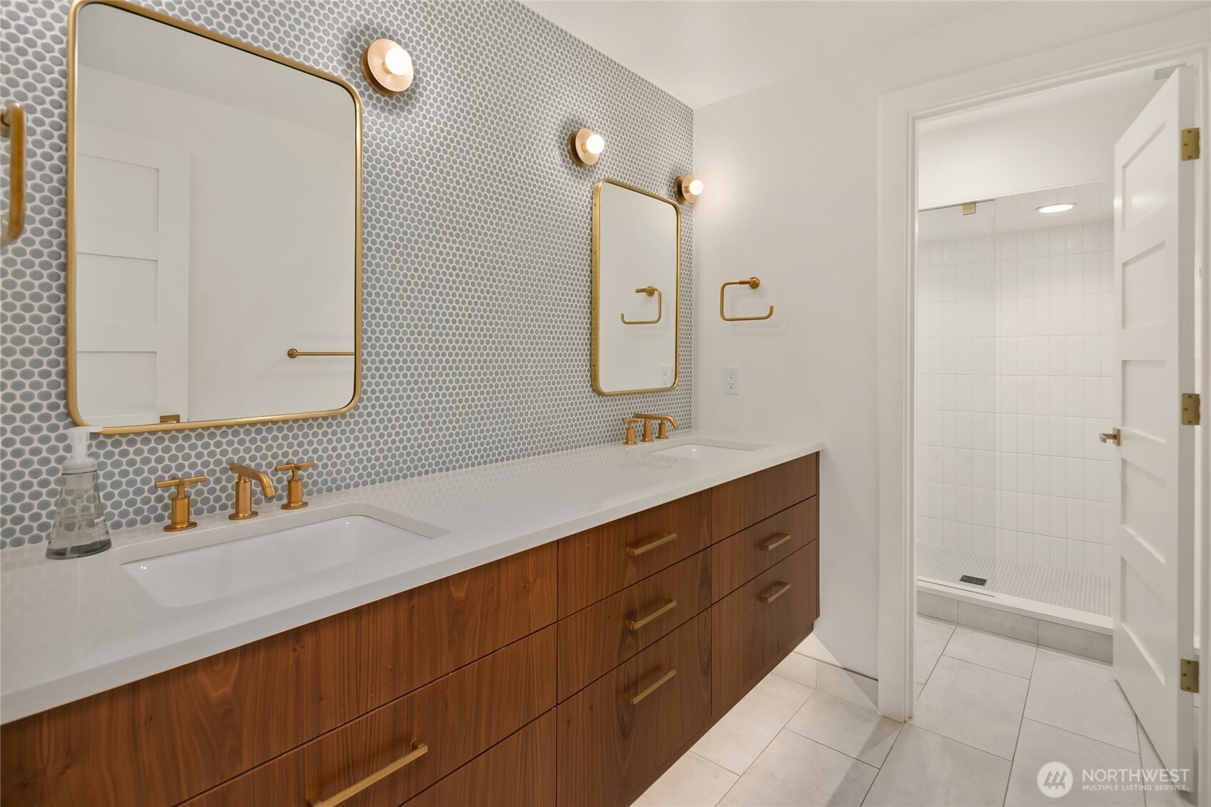 4628 Forest Avenue SE Mercer Island WA 98040