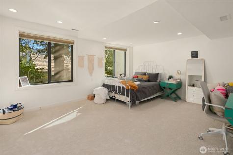 4628 Forest Avenue SE Mercer Island WA 98040