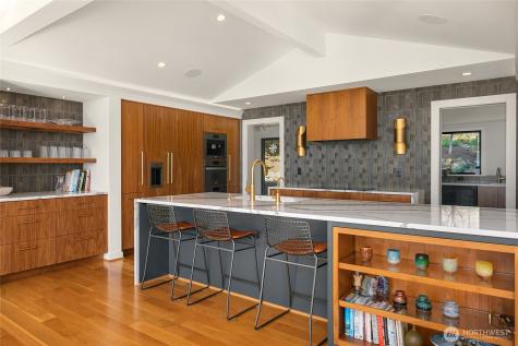 4628 Forest Avenue SE Mercer Island WA 98040