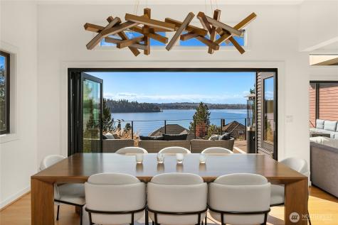 4628 Forest Avenue SE Mercer Island WA 98040
