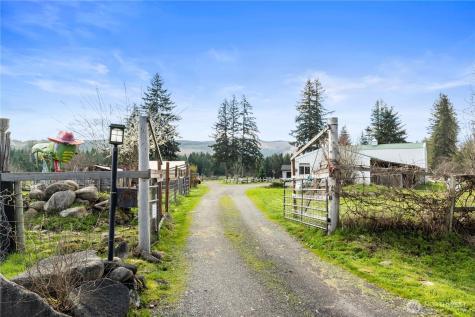 14435 Vail Cut Off Road SE Rainier WA 98576