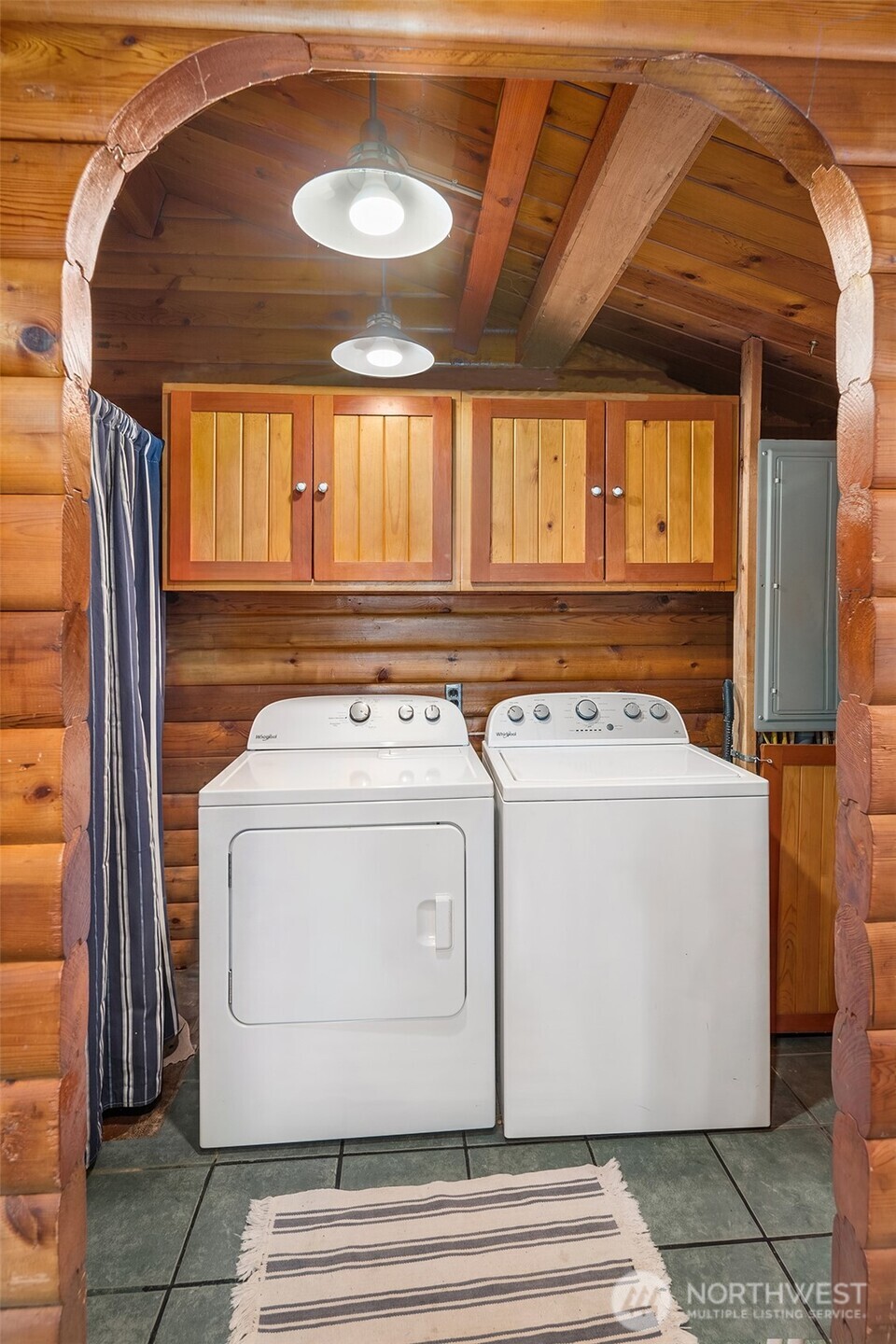 26190 N Highway 101 Hoodsport WA 98548