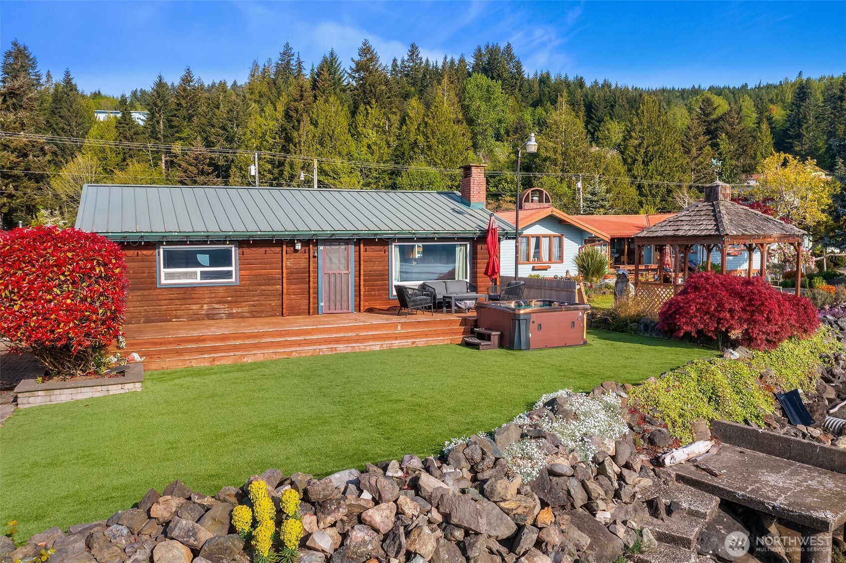 26190 N Highway 101 Hoodsport WA 98548