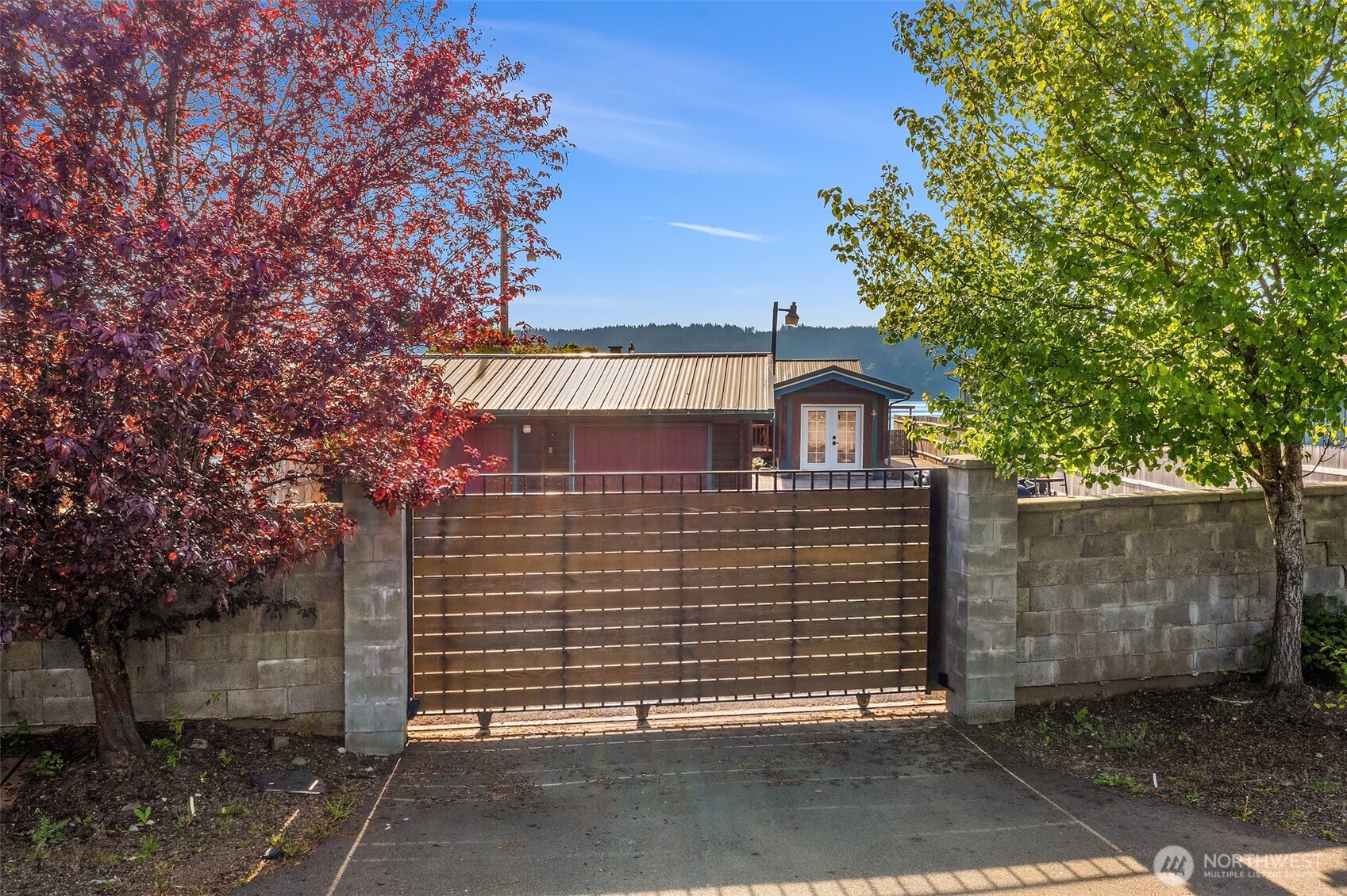 26190 N Highway 101 Hoodsport WA 98548