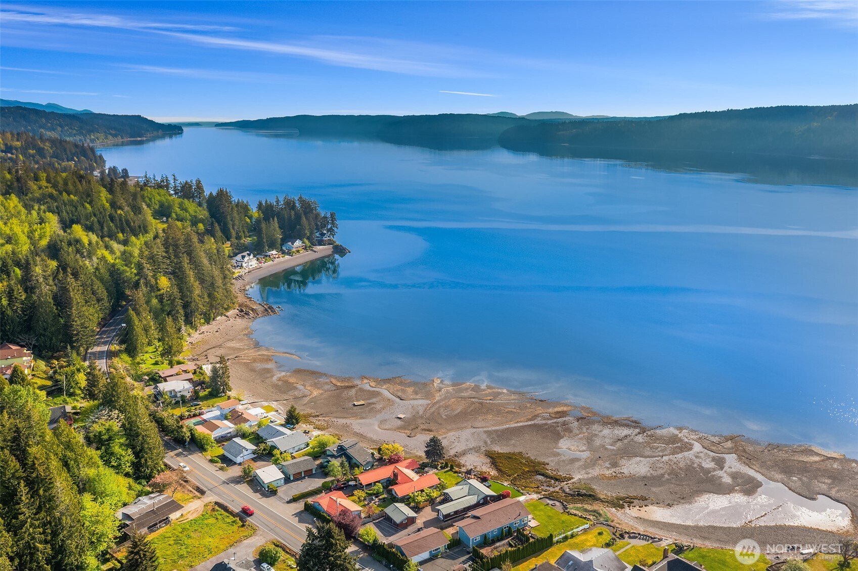 26190 N Highway 101 Hoodsport WA 98548