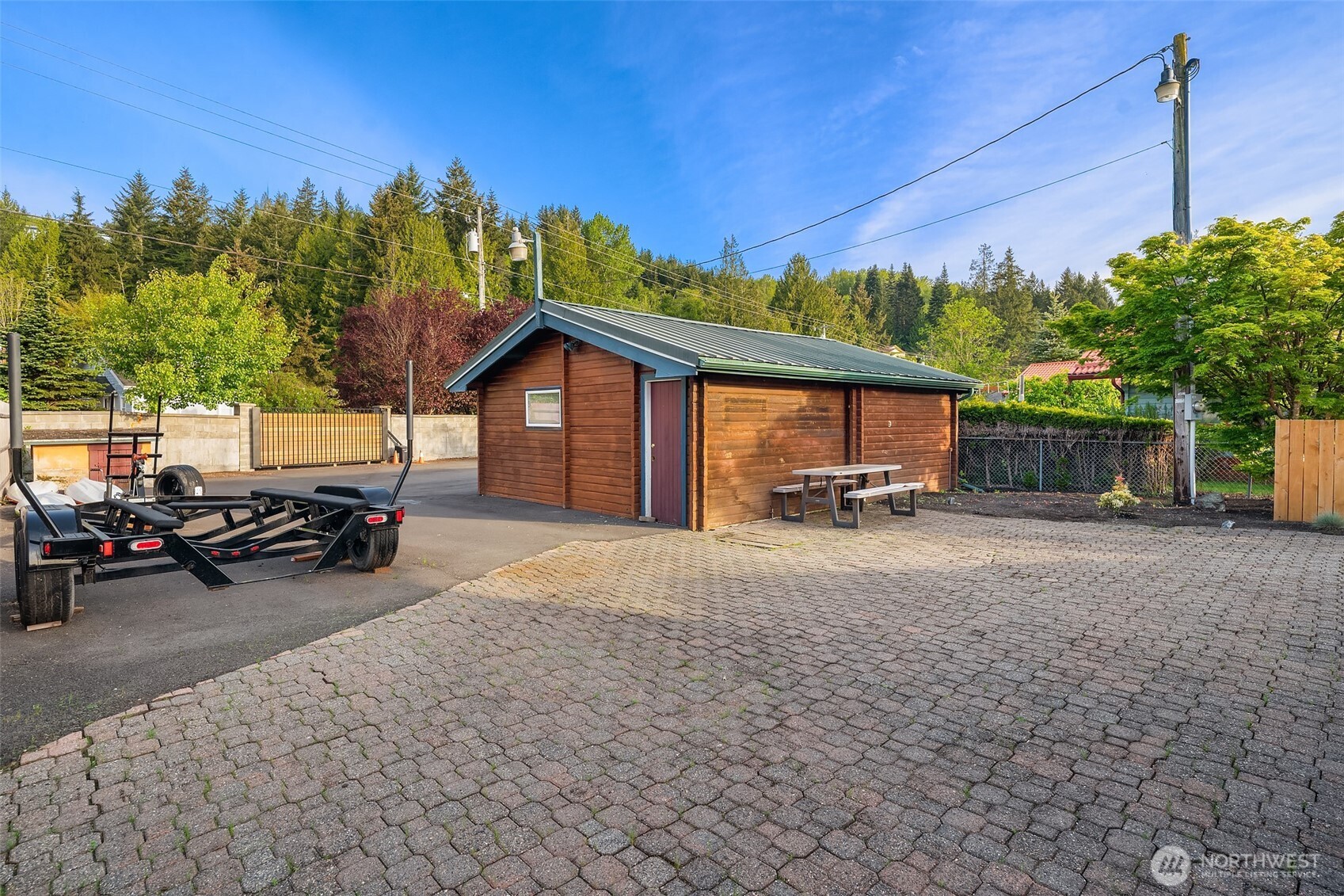 26190 N Highway 101 Hoodsport WA 98548