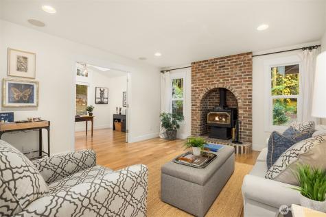 24628 Hillbend Lane NE Kingston WA 98346