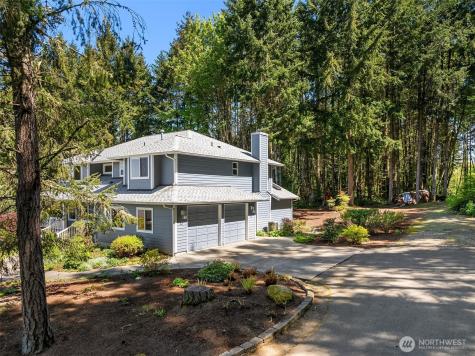 24628 Hillbend Lane NE Kingston WA 98346