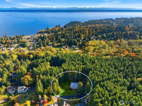 24628 Hillbend Lane NE Kingston WA 98346