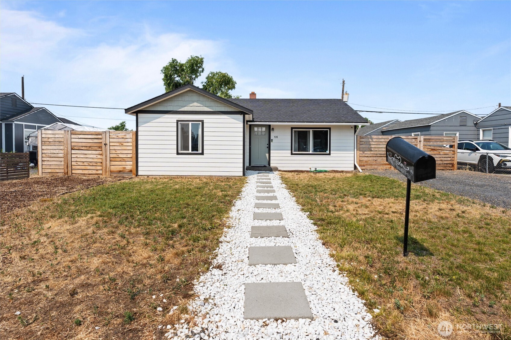 135 F Street SE Ephrata WA 98823
