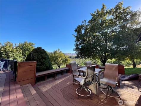 14 Hahn Road Omak WA 98841