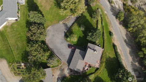 14 Hahn Road Omak WA 98841
