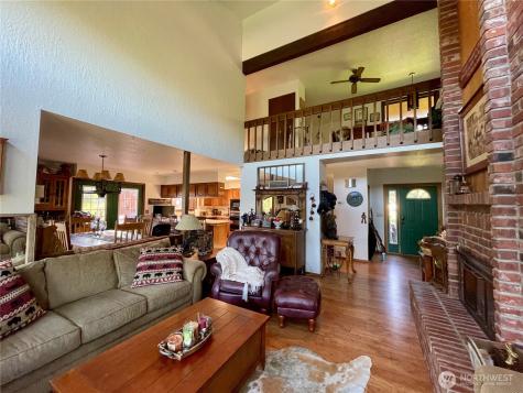 14 Hahn Road Omak WA 98841