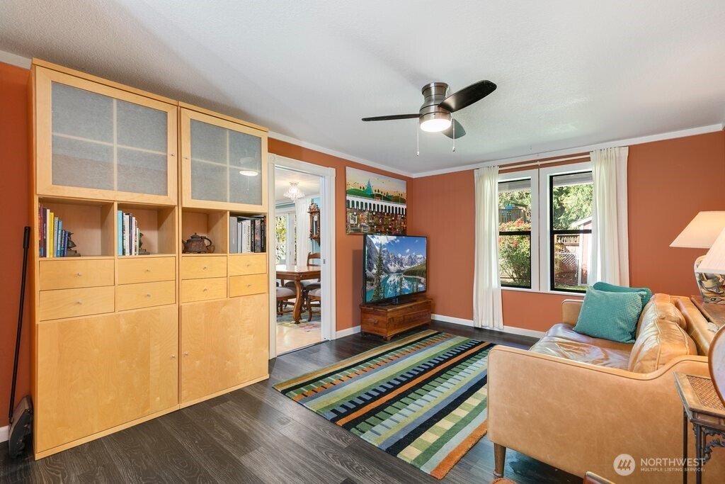16533 34th Avenue NE Lake Forest Park WA 98155