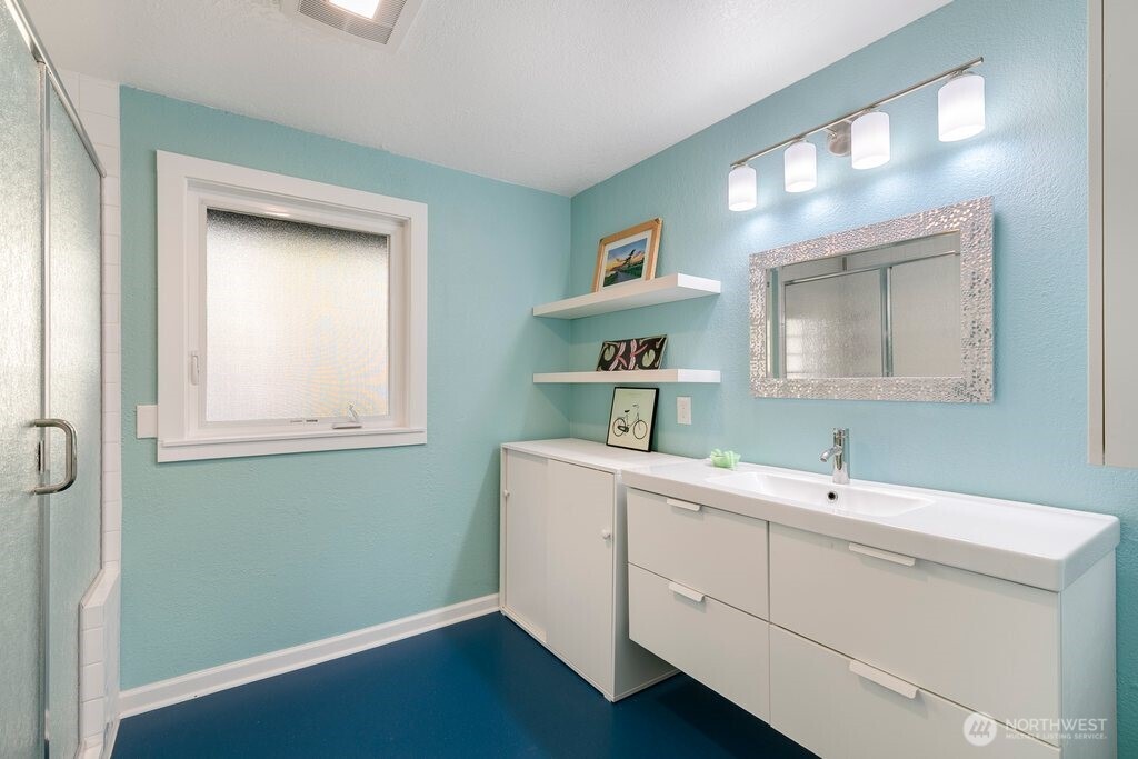 16533 34th Avenue NE Lake Forest Park WA 98155