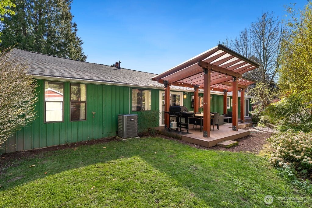 16533 34th Avenue NE Lake Forest Park WA 98155