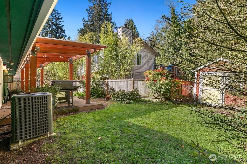 16533 34th Avenue NE Lake Forest Park WA 98155