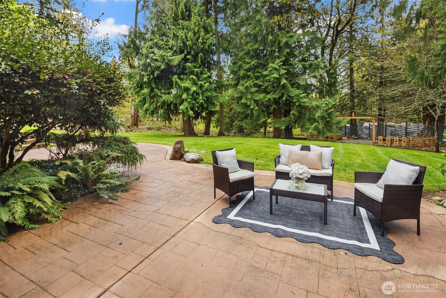 22017 SE 4th Street Sammamish WA 98074