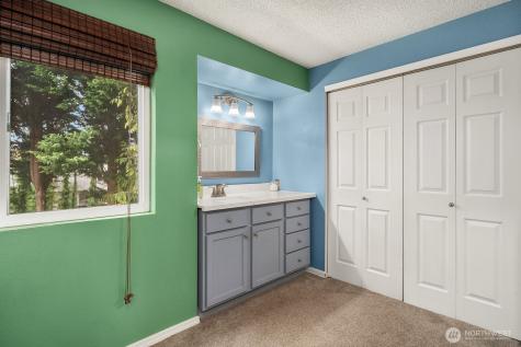 17649 152nd Place SE Renton WA 98058