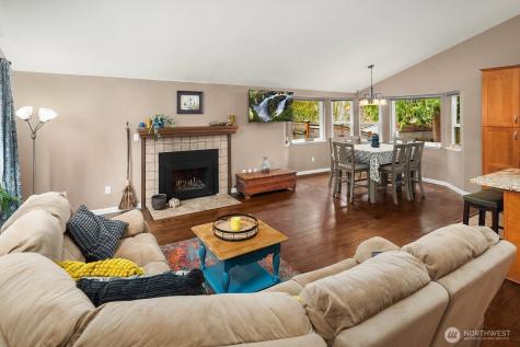 17649 152nd Place SE Renton WA 98058