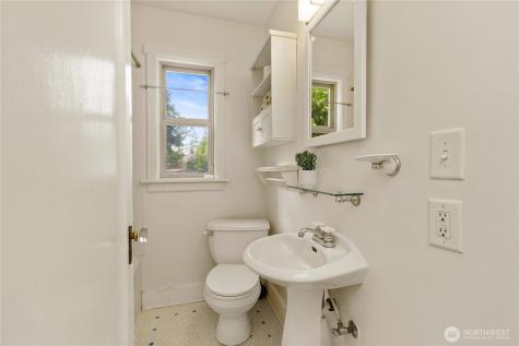 547 NE 91st Street Seattle WA 98115