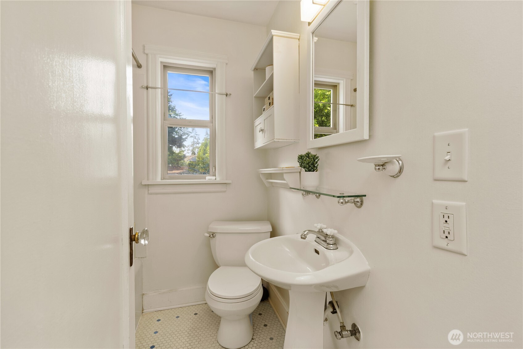 547 NE 91st Street Seattle WA 98115