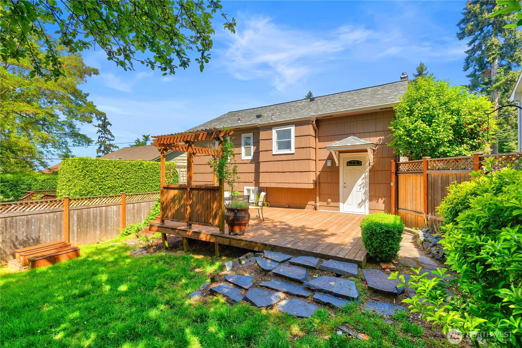 547 NE 91st Street Seattle WA 98115