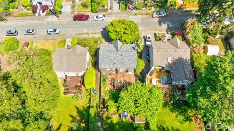 547 NE 91st Street Seattle WA 98115