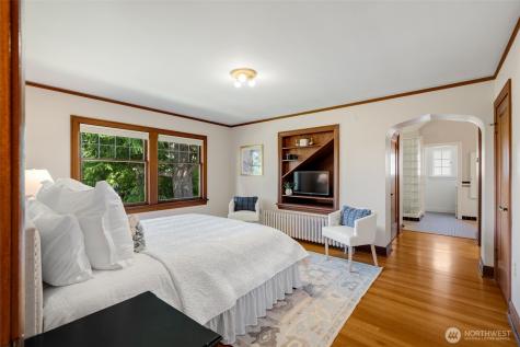 3608 43rd Avenue NE Seattle WA 98105