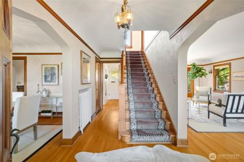 3608 43rd Avenue NE Seattle WA 98105