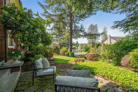 3608 43rd Avenue NE Seattle WA 98105