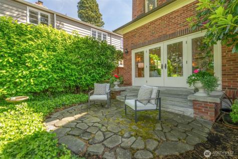 3608 43rd Avenue NE Seattle WA 98105