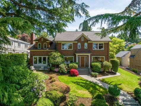 3608 43rd Avenue NE Seattle WA 98105