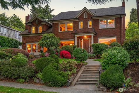 3608 43rd Avenue NE Seattle WA 98105