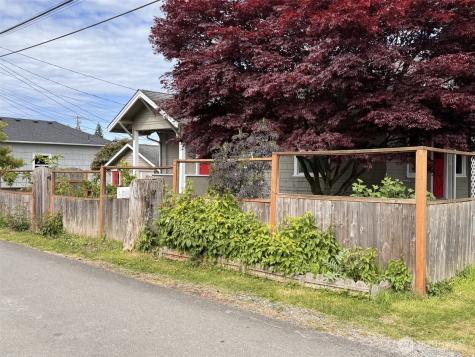 1022 Rockefeller Avenue Everett WA 98201