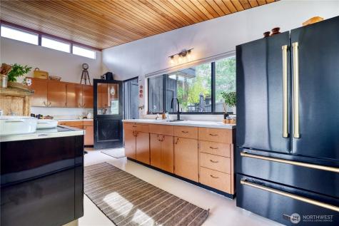 103 Bay View Drive Point Roberts WA 98281