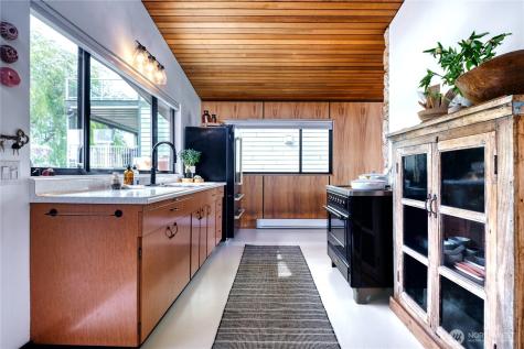 103 Bay View Drive Point Roberts WA 98281