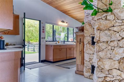 103 Bay View Drive Point Roberts WA 98281