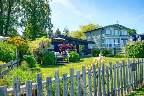 103 Bay View Drive Point Roberts WA 98281