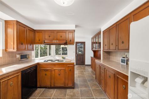 29903 Marine View Drive SW Federal Way WA 98023